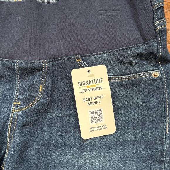MATERNITY Signature by Levi Strauss Dark Blue Wash Skinny Jeans pull on Sz small - Picture 2 of 6